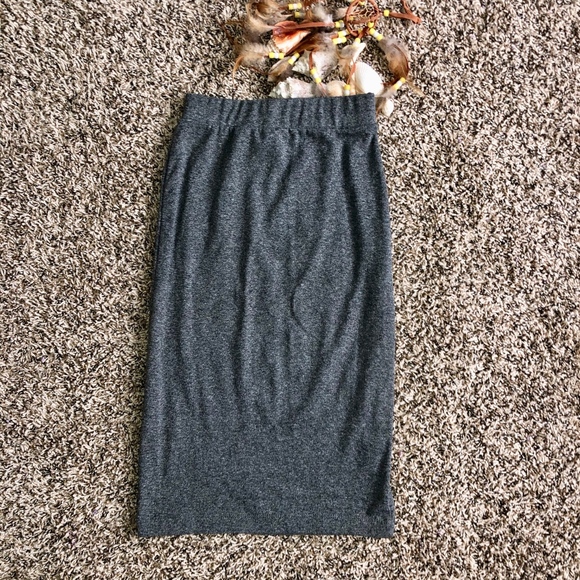 H&M gray pencil skirt - Picture 3 of 3